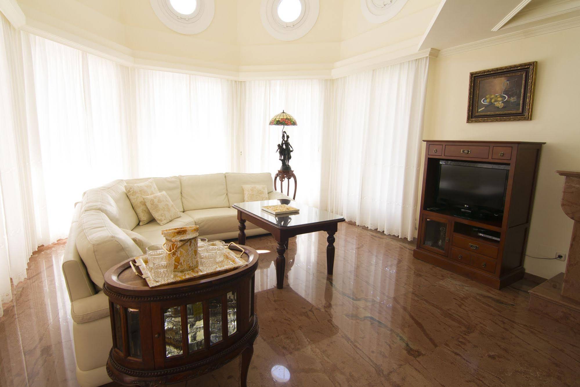 Villa Pergola Luxury B&B
