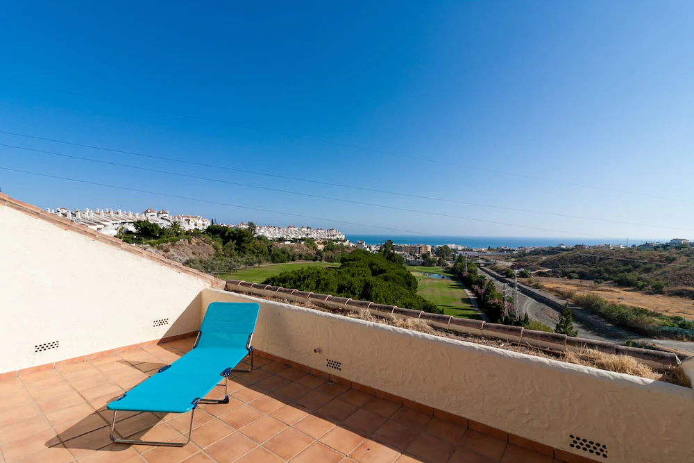 Anoreta Golf House by Canovas