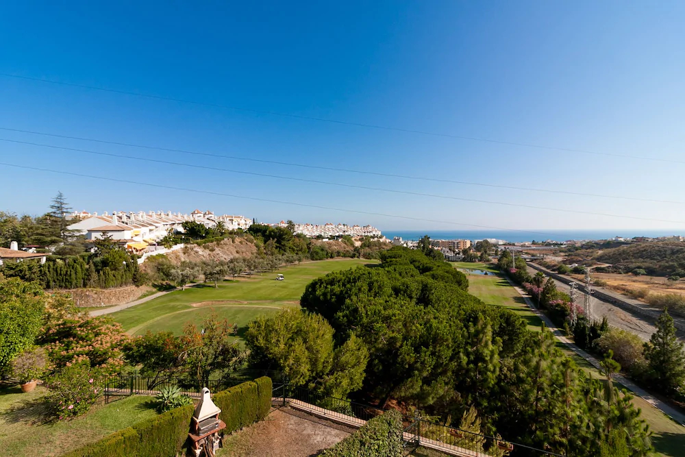 Anoreta Golf House by Canovas