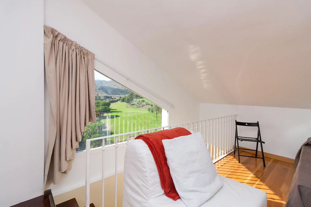 Anoreta Golf House by Canovas