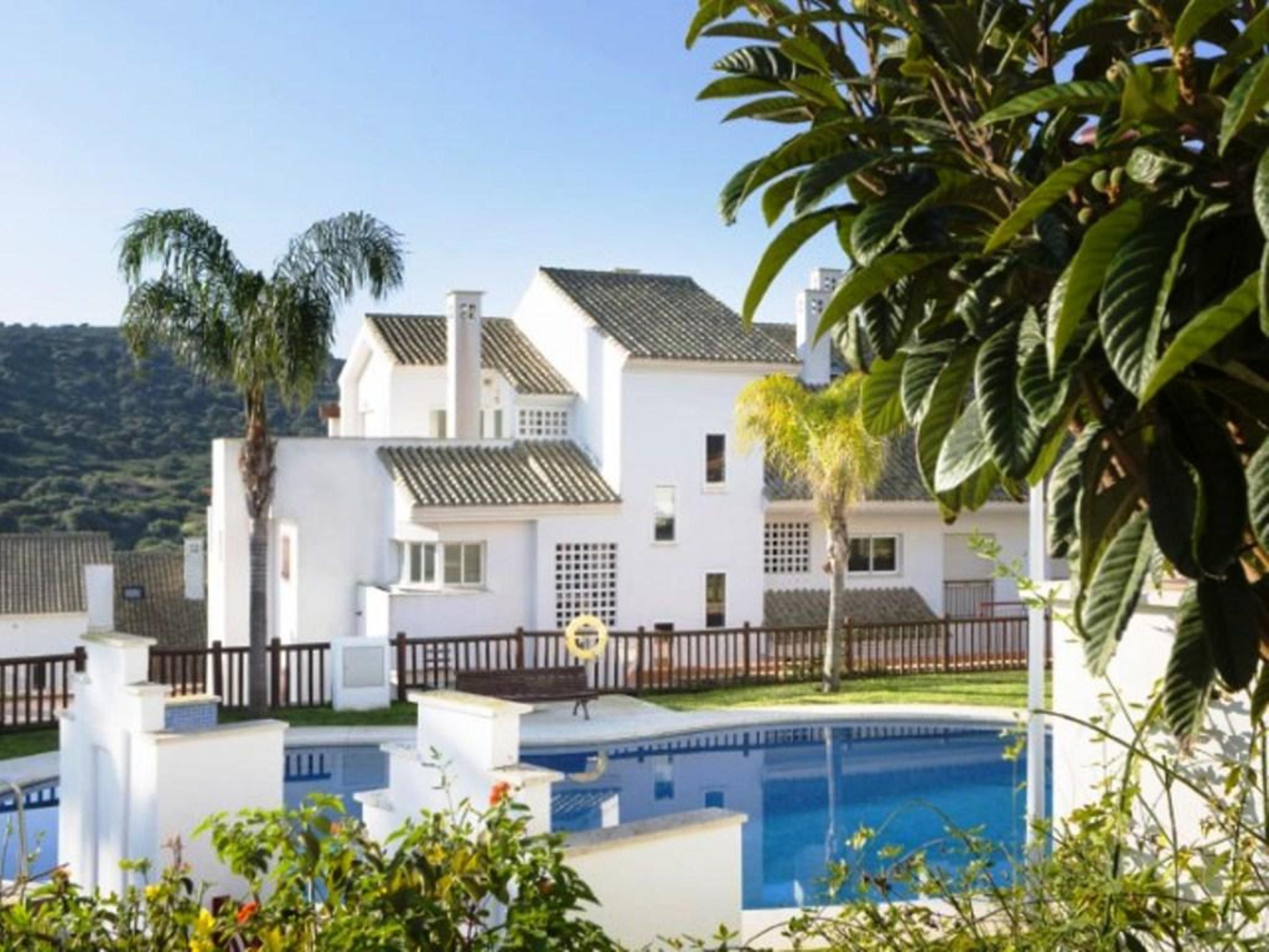 Albayt Nueva Alcaidesa Apartments