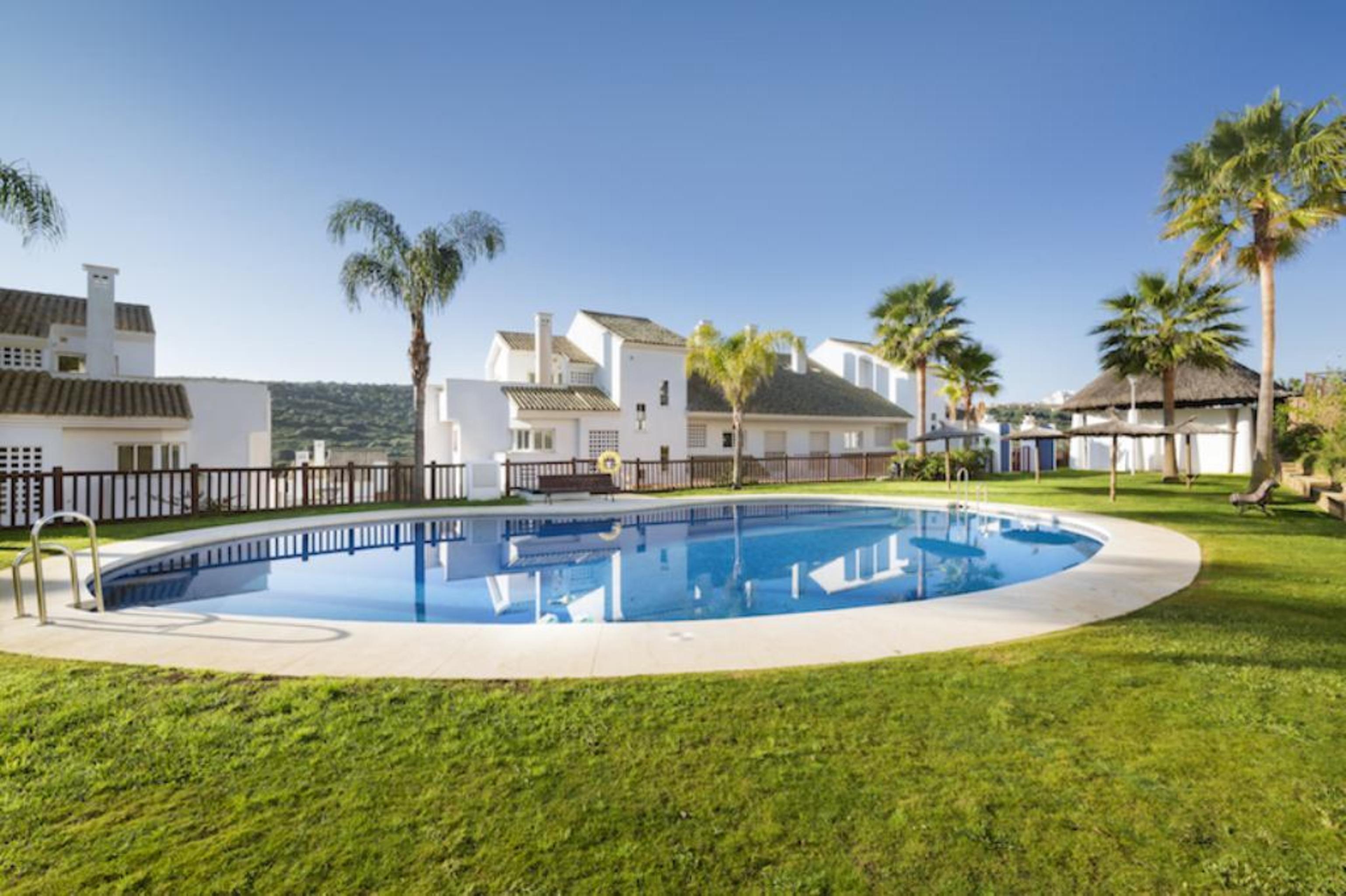 Albayt Nueva Alcaidesa Apartments