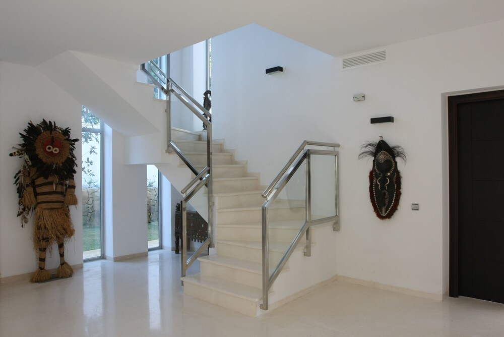 Sotogrande Almenara Modern 6 Br Villa
