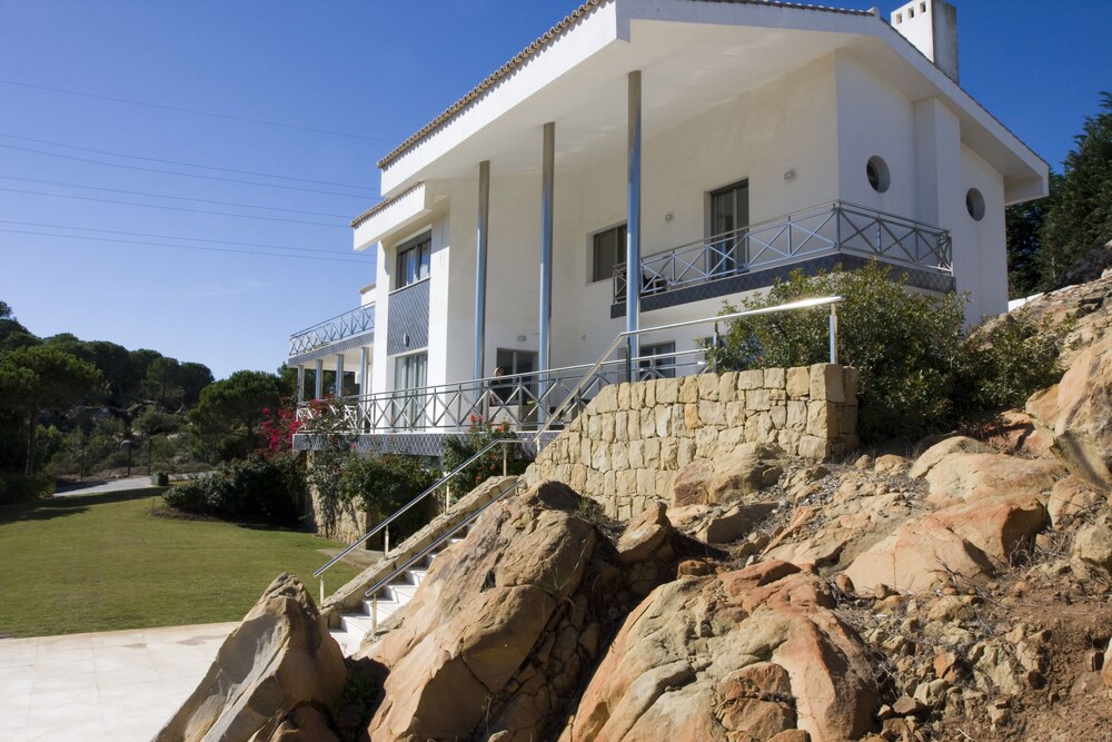 Sotogrande Almenara Modern 6 Br Villa