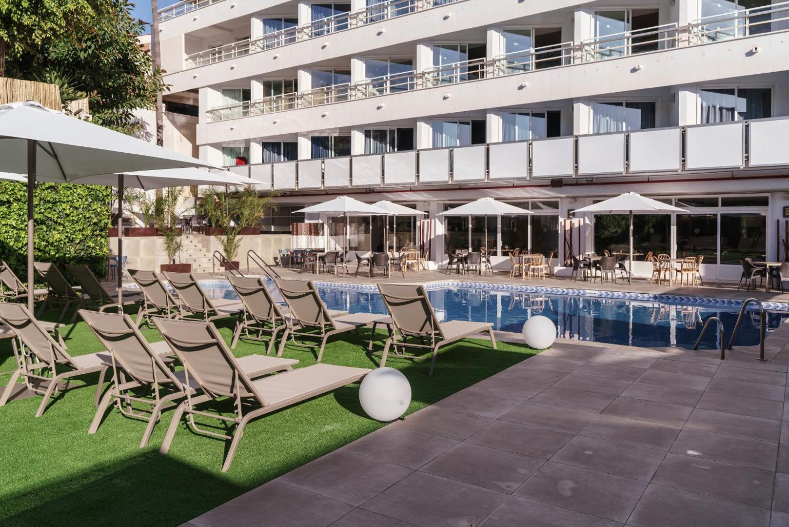 Hotel Costa Málaga by Pierre Vacances (adults recommended)