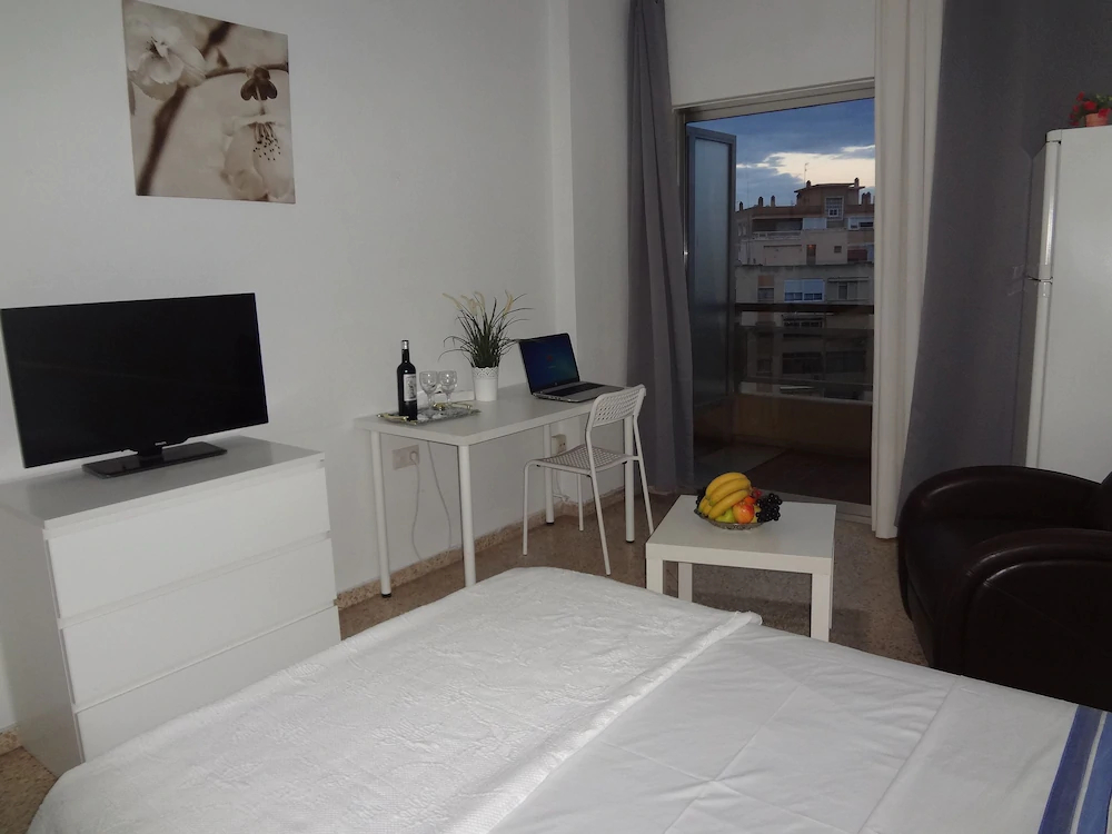 Carlos Rooms