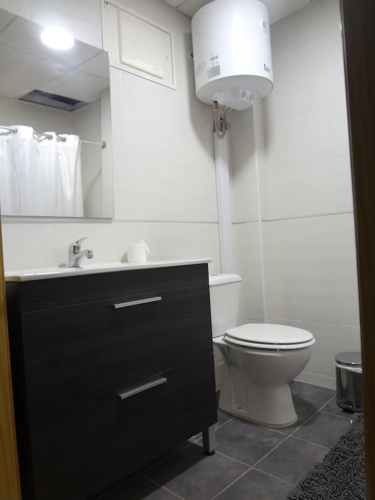 Carlos Rooms