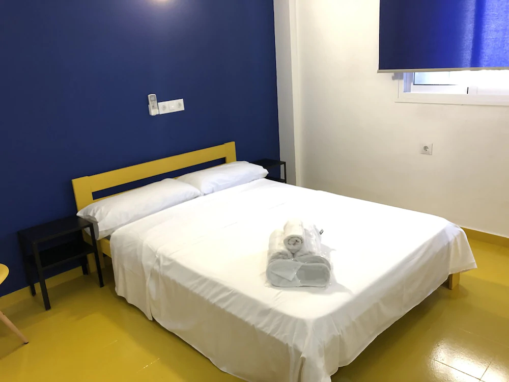 Click & Room