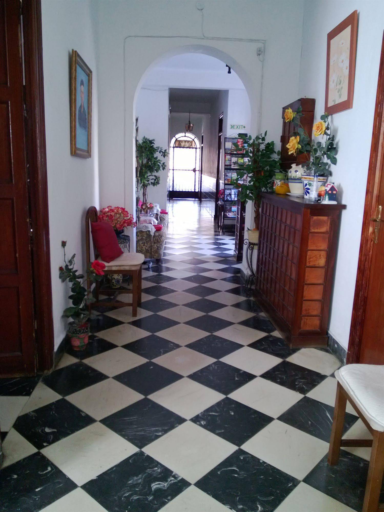Hostal Escandinavia