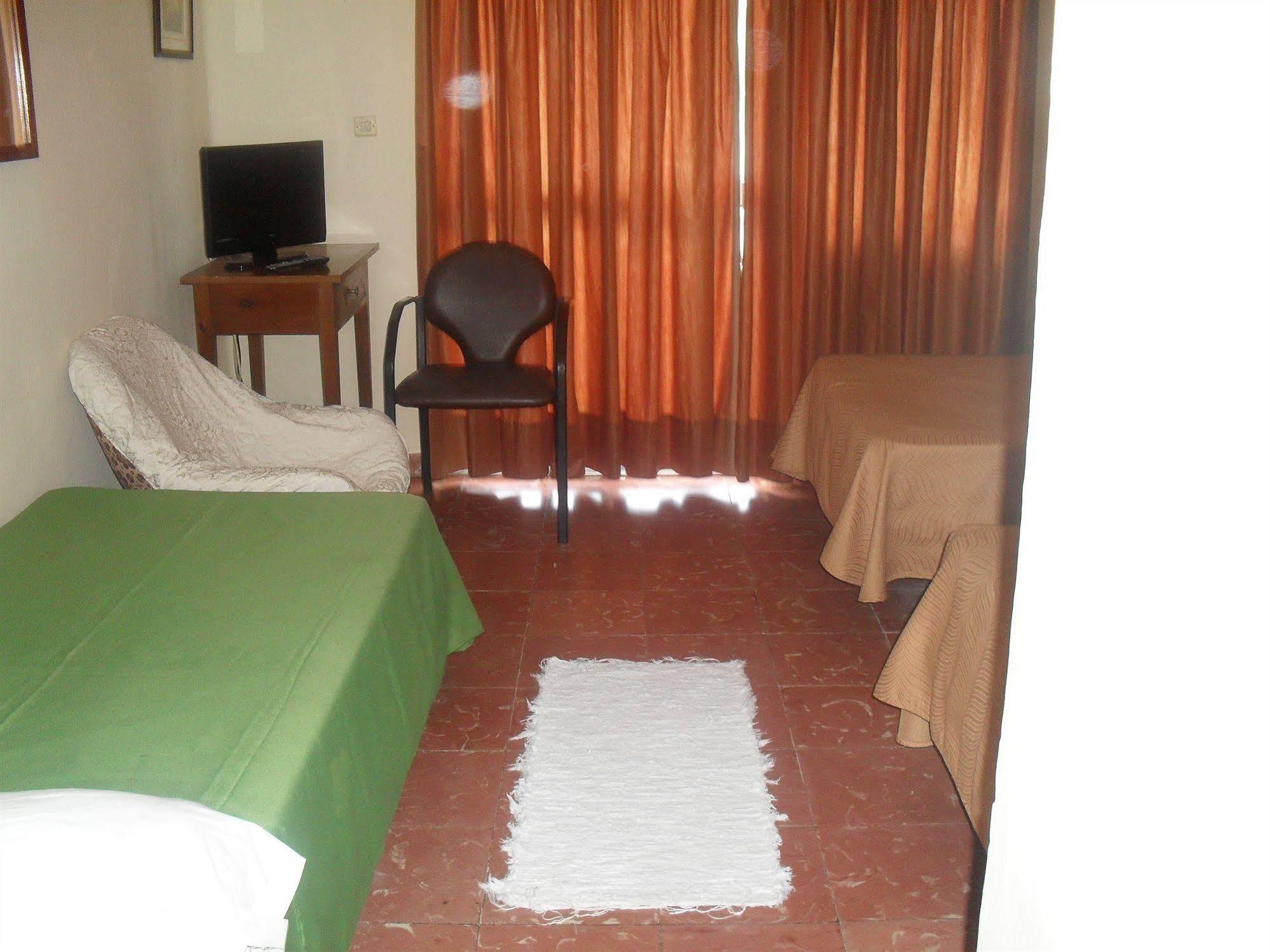 Hostal Escandinavia