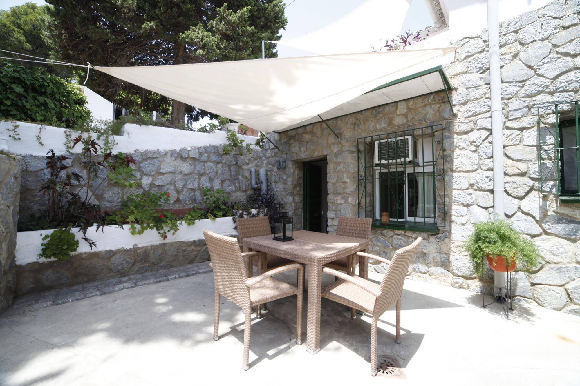 Los Geranios del Pinar Hostal