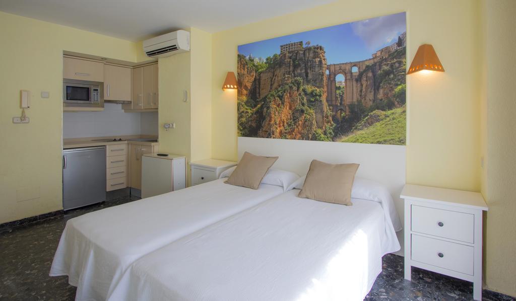 Playa Miguel Beach Club & Aparthotel