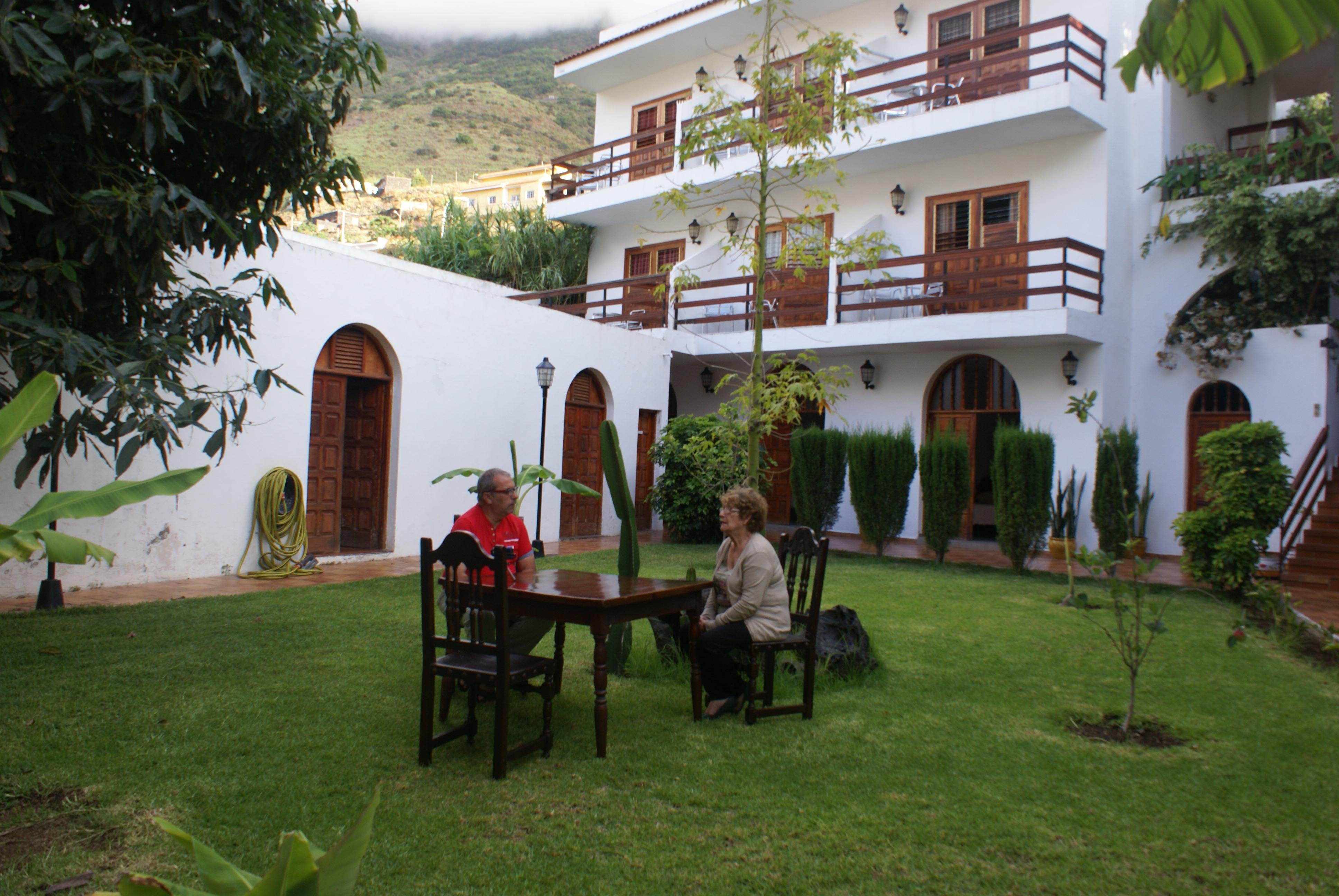 Apartamentos Frontera