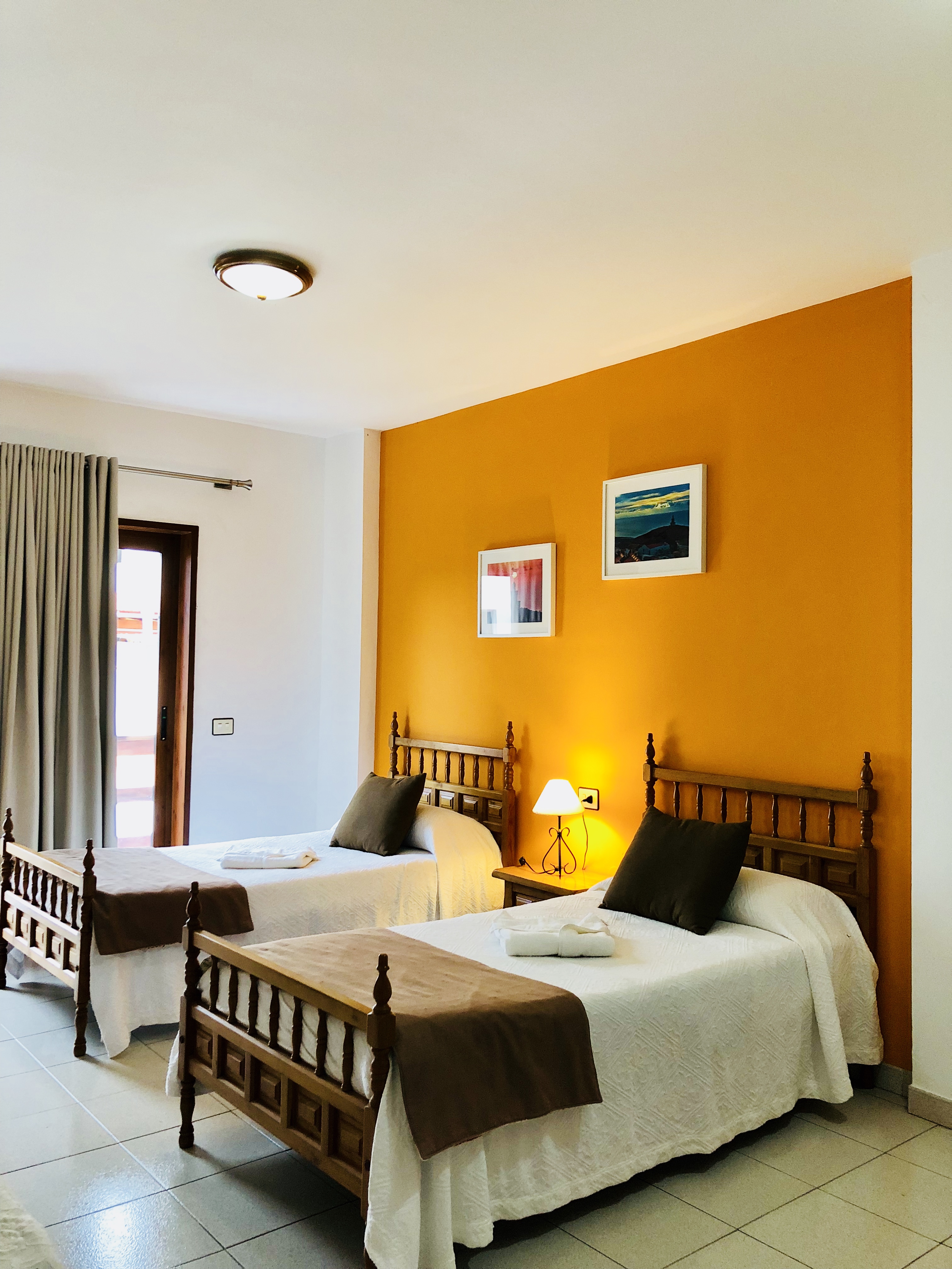 Apartamentos Frontera