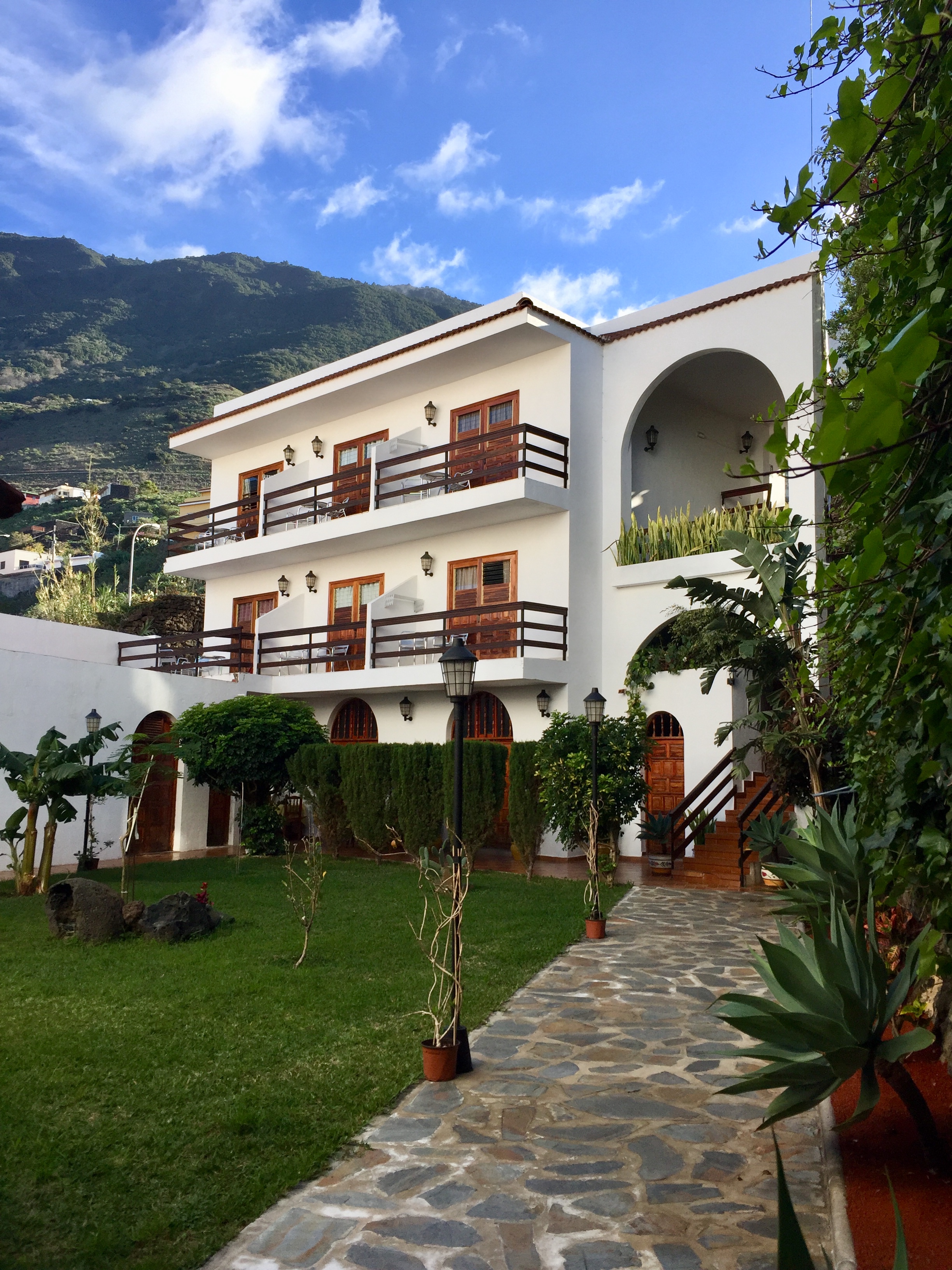 Apartamentos Frontera