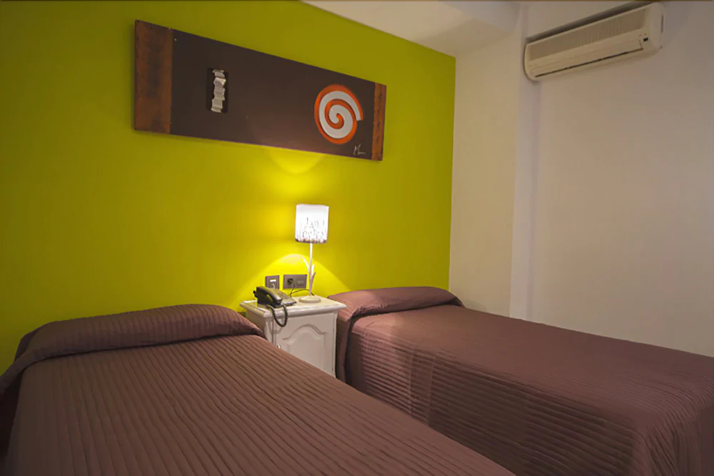 Hostal Roma