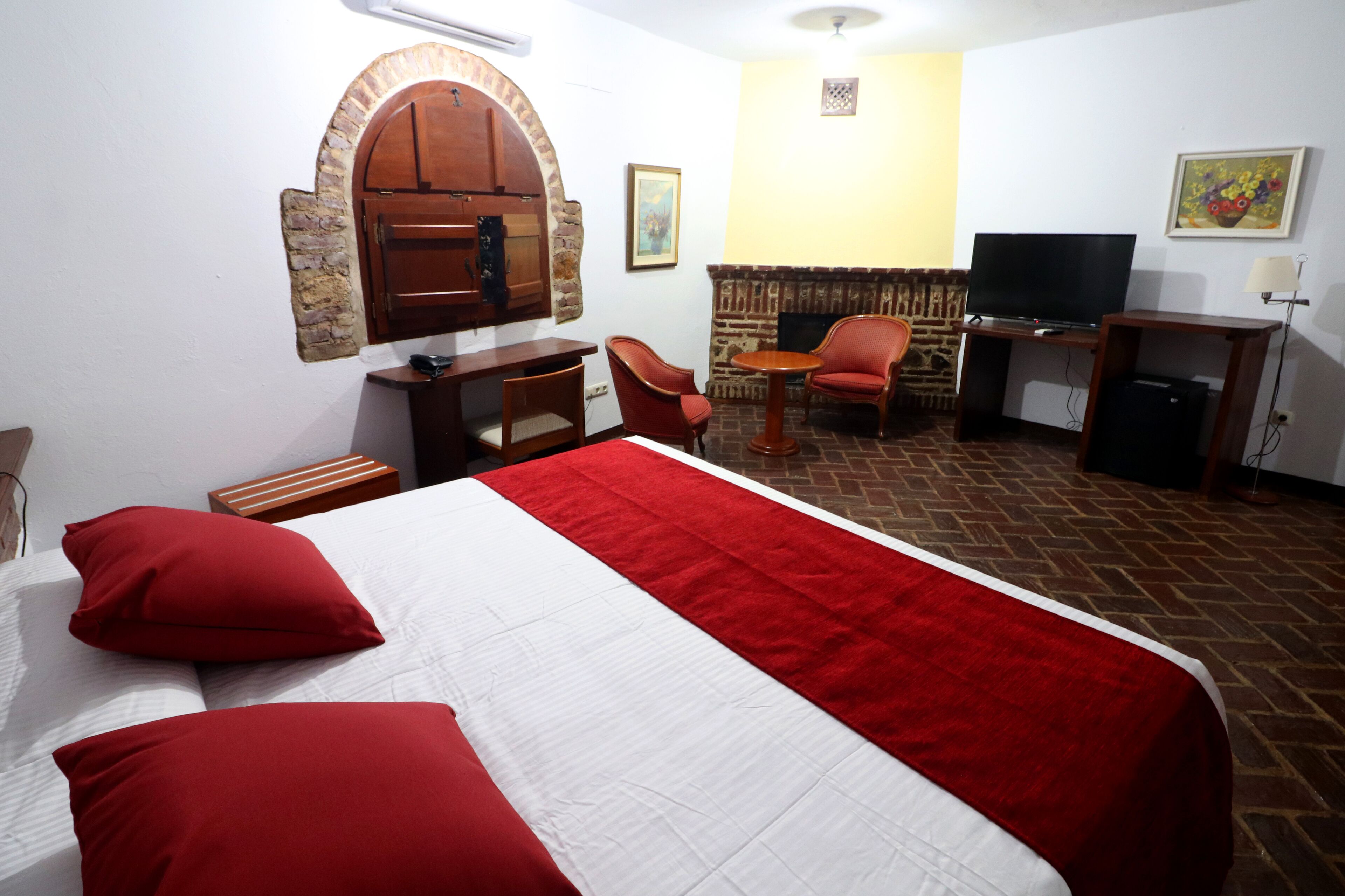 Hotel Monasterio Rocamador