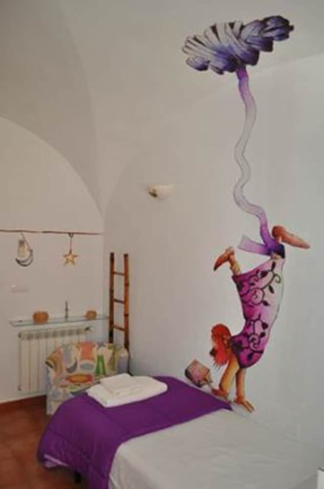 Apartamentos La Casa Pintada