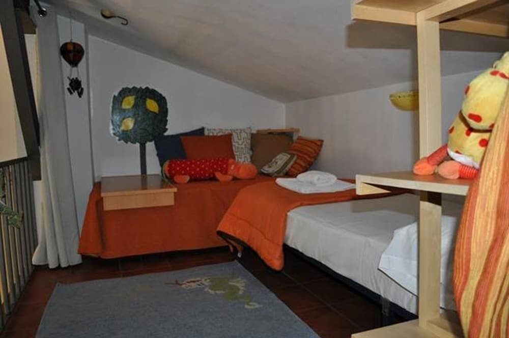 Apartamentos La Casa Pintada
