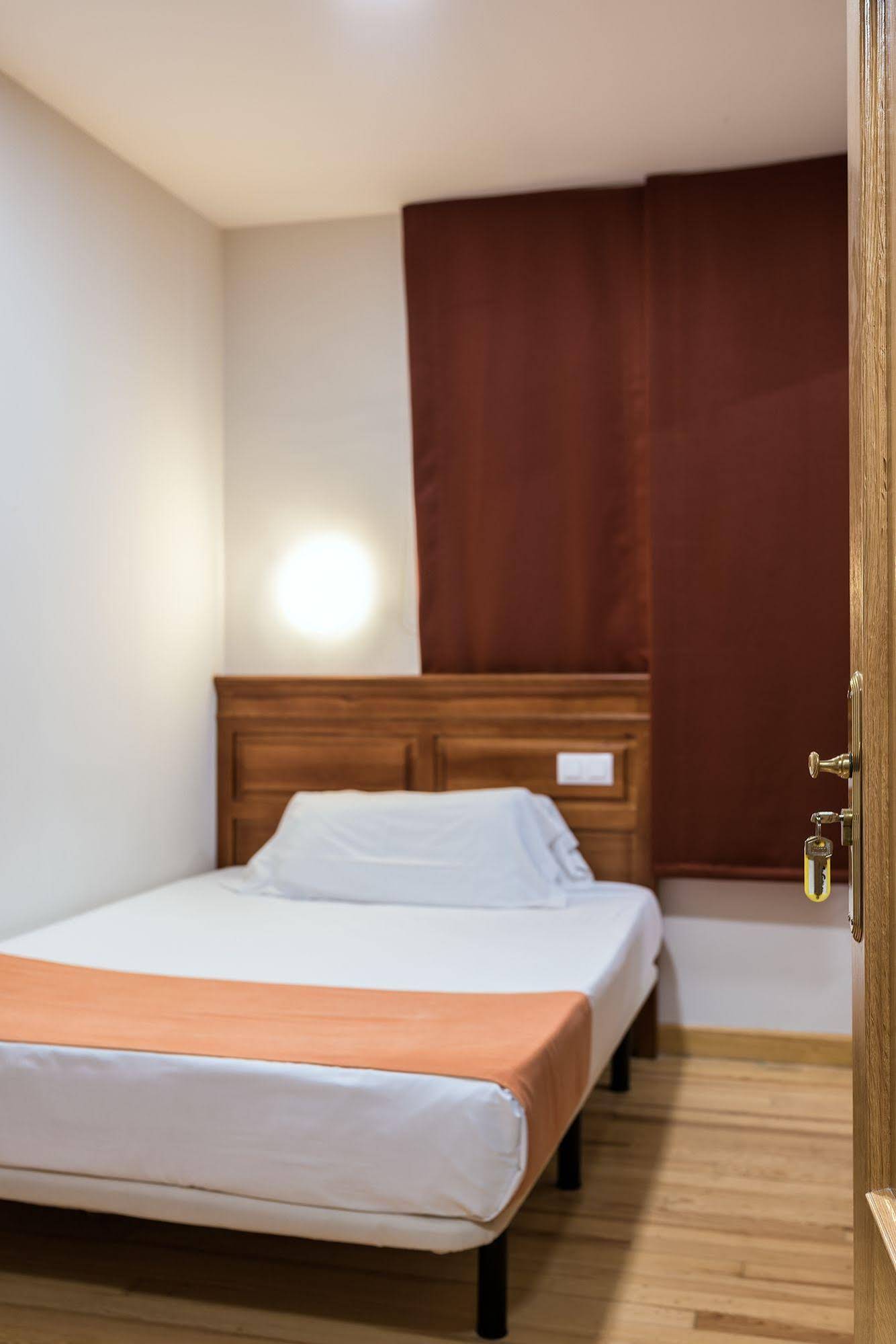Kubik Hotel