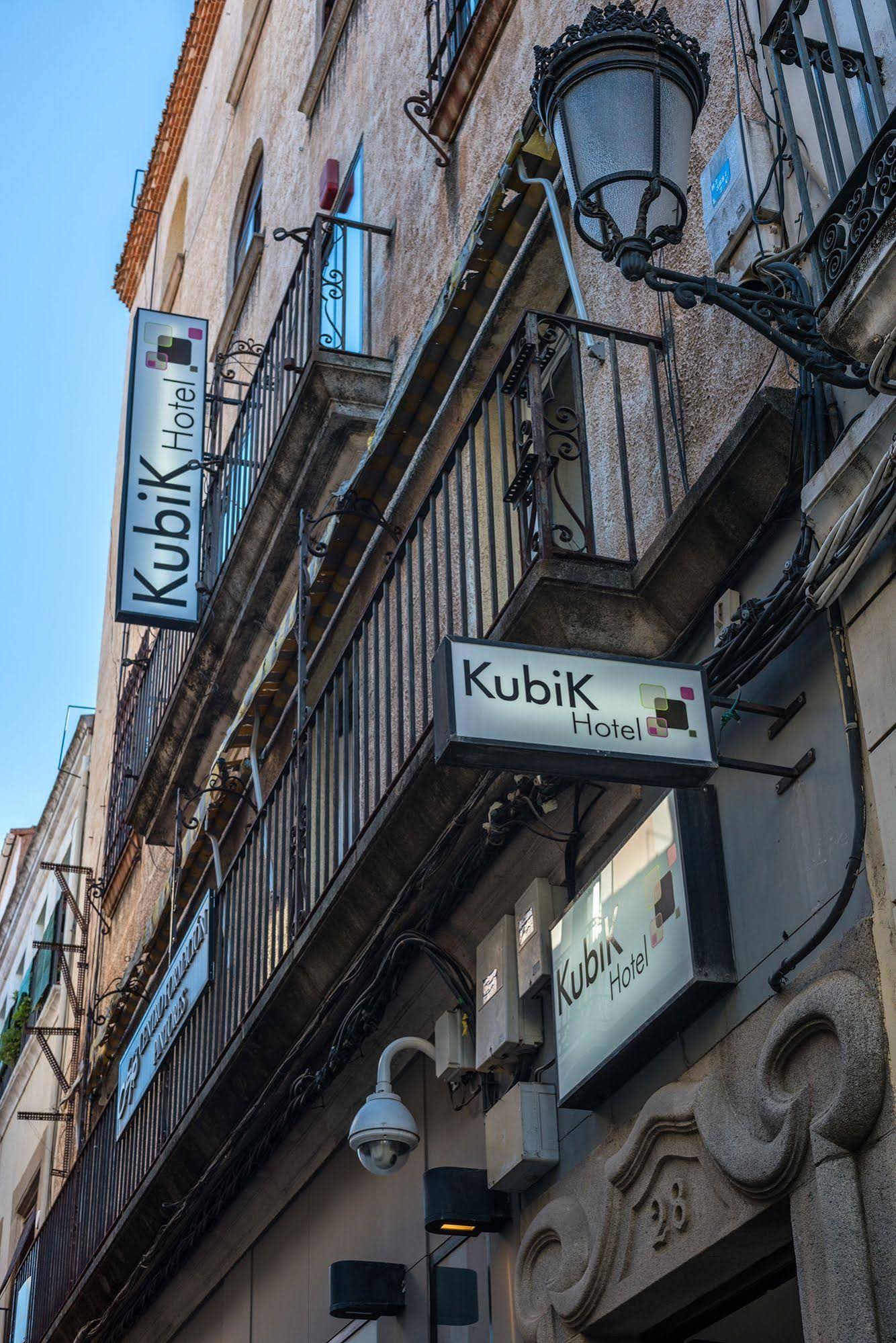 Kubik Hotel