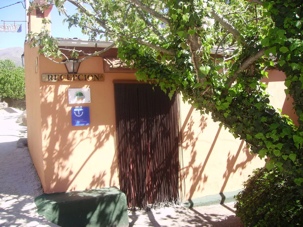 Albergue Turistico Valle Del Ambroz