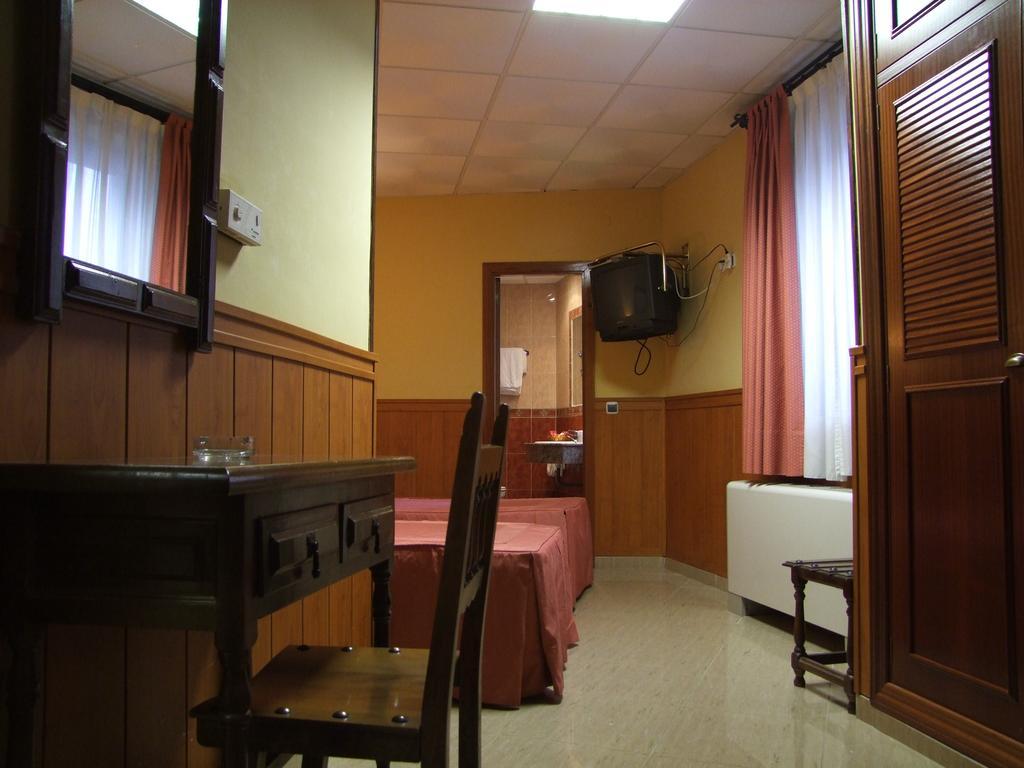 Hotel Paula Films Collection