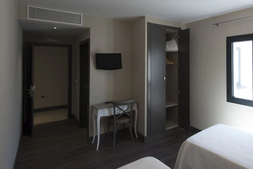 Hostal Emeritae
