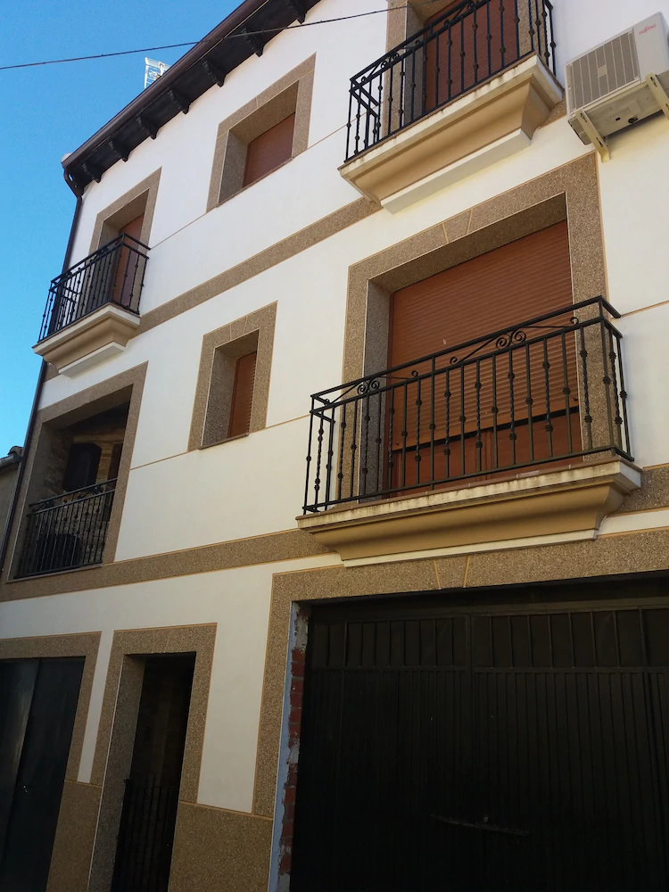 La Tahona De Perales