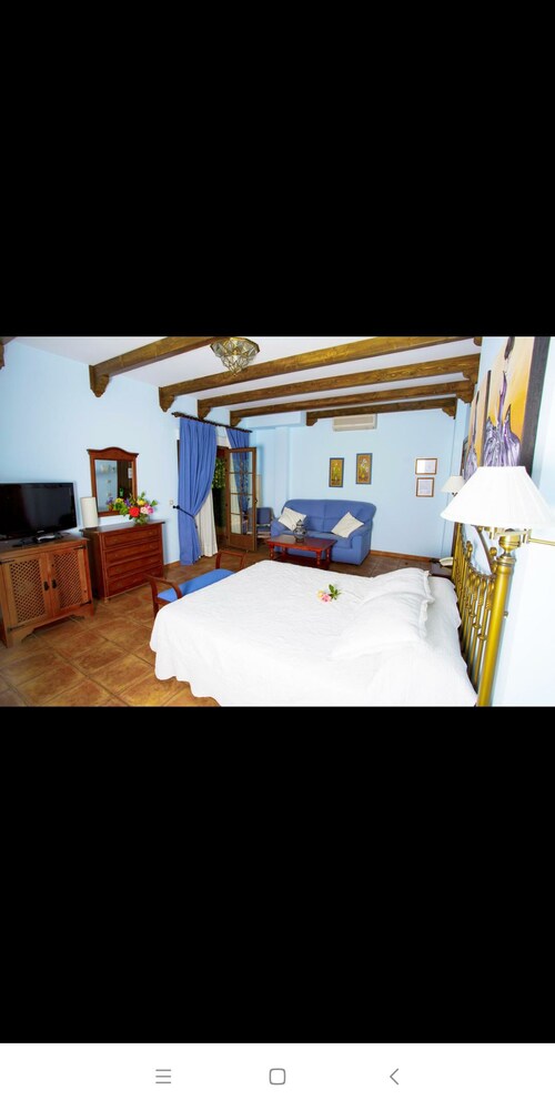 Hotel Rural Castúo