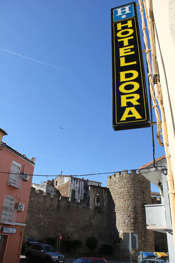 Hotel Dora