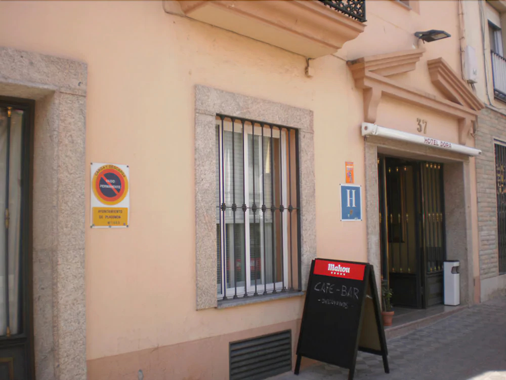 Hotel Dora