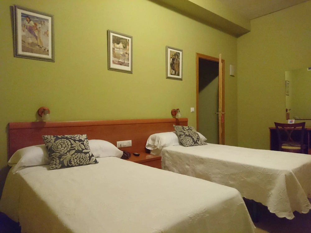 Hotel Dora