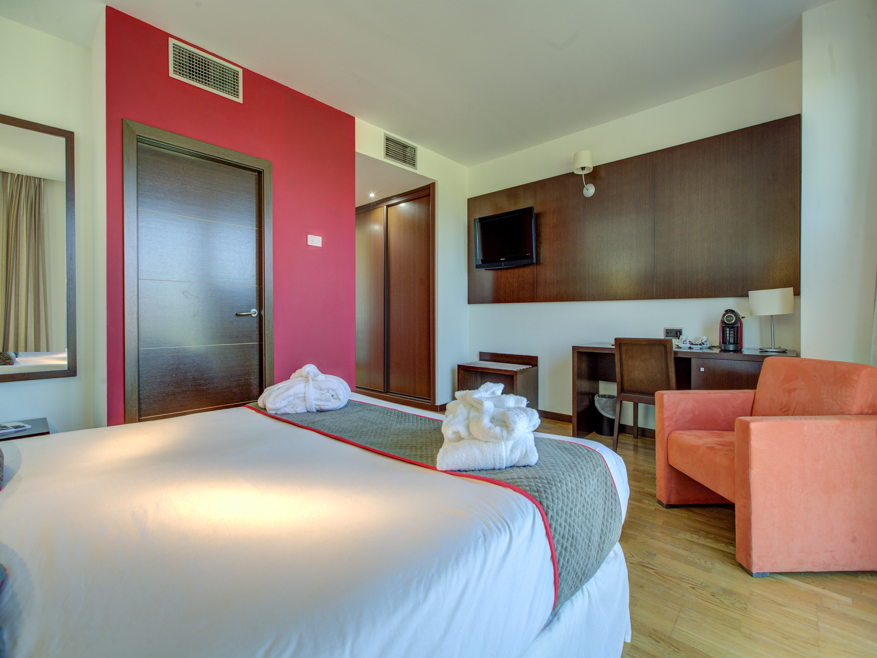 Hotel Valles de Gredos by OYO Rooms