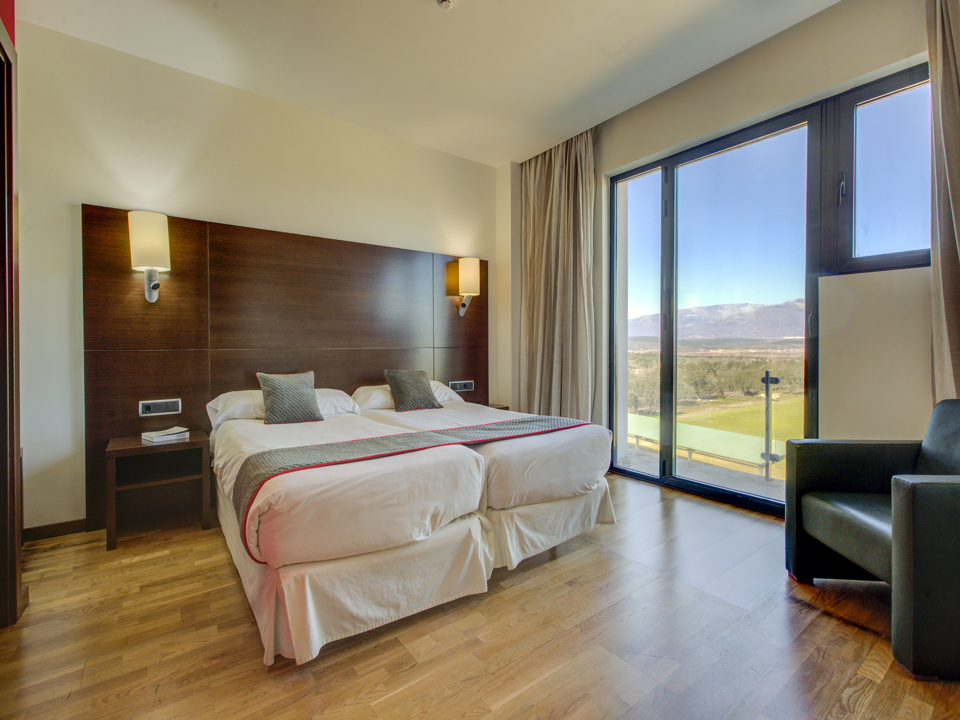 Hotel Valles de Gredos by OYO Rooms