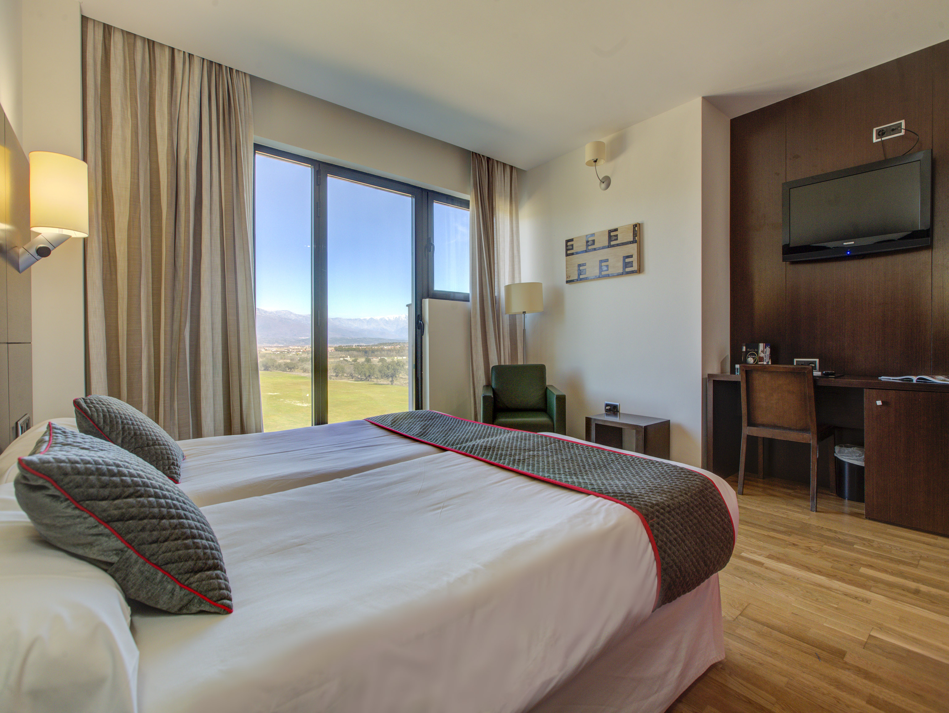 Hotel Valles de Gredos by OYO Rooms