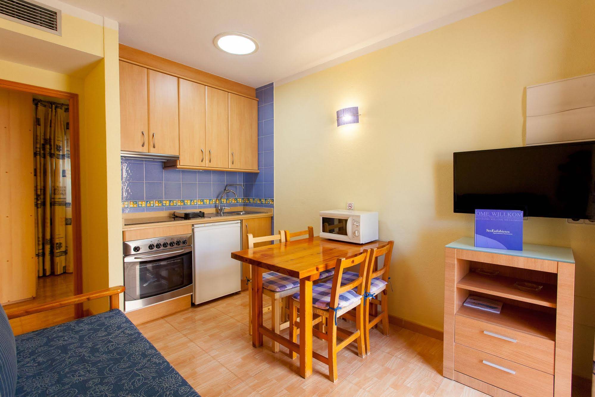 Ses Eufabietes Apartamentos