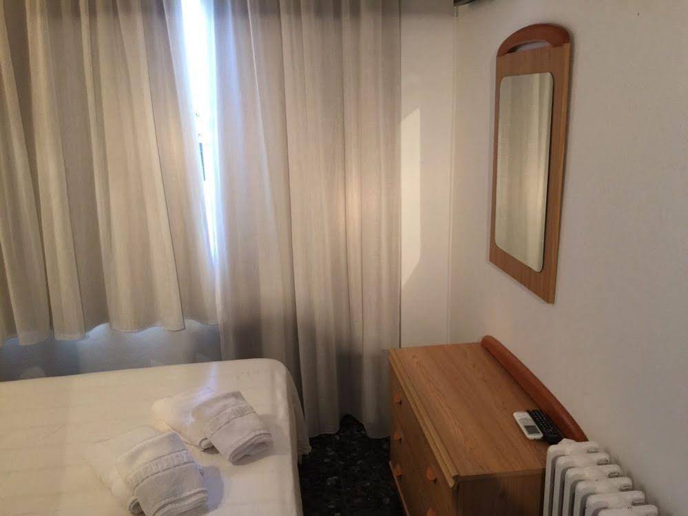 Hostal Illes Pitiuses