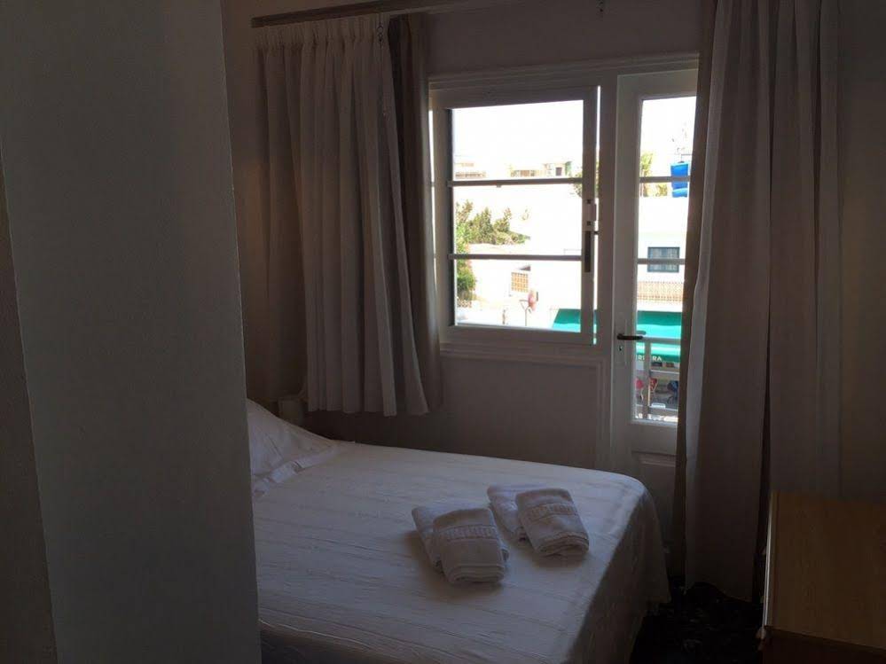 Hostal Illes Pitiuses