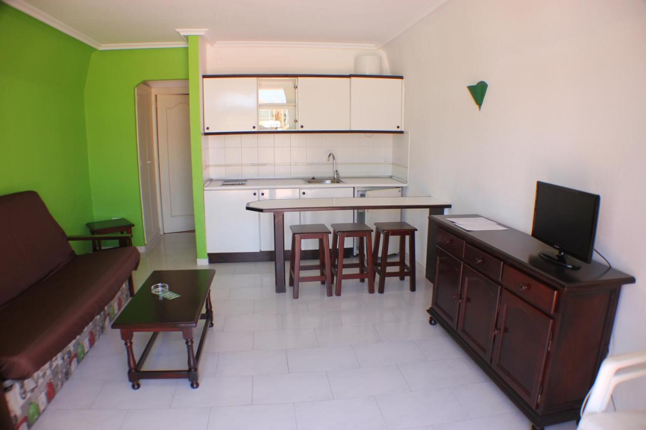 Apartamentos La Pirámide