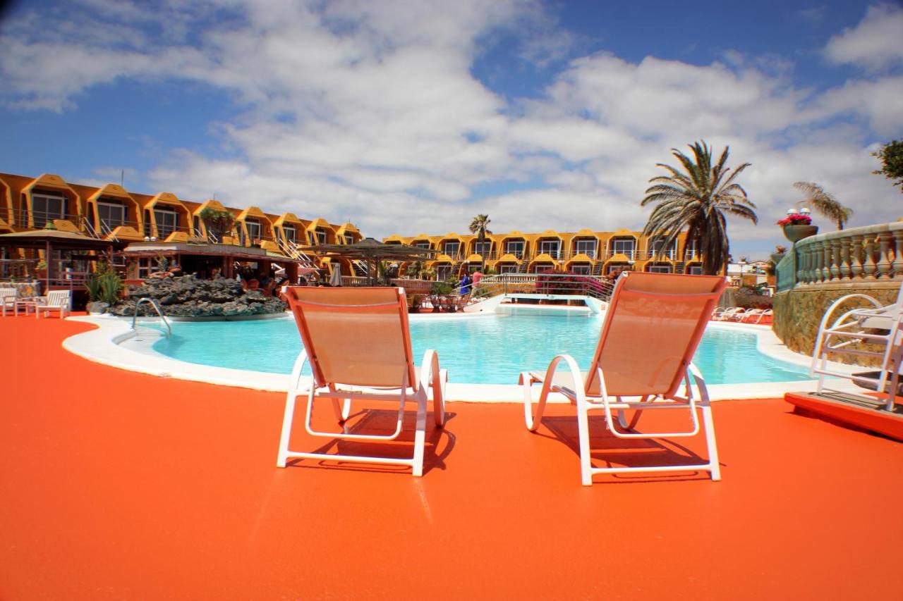 Apartamentos La Pirámide
