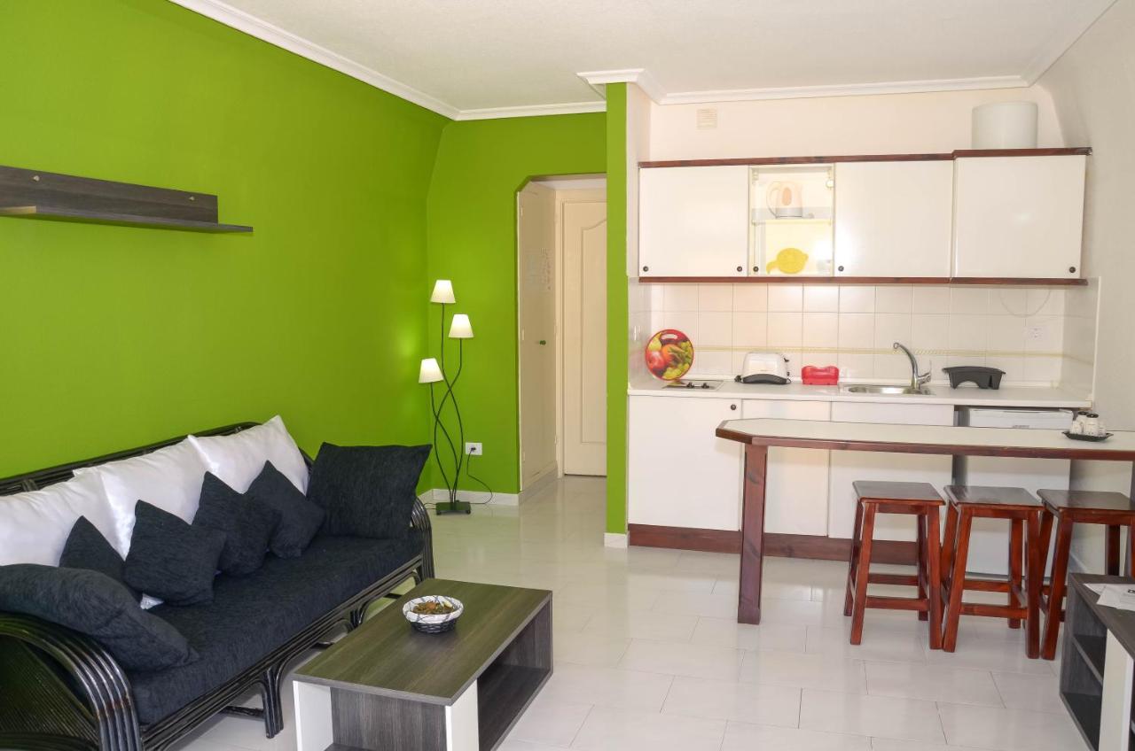 Apartamentos La Pirámide
