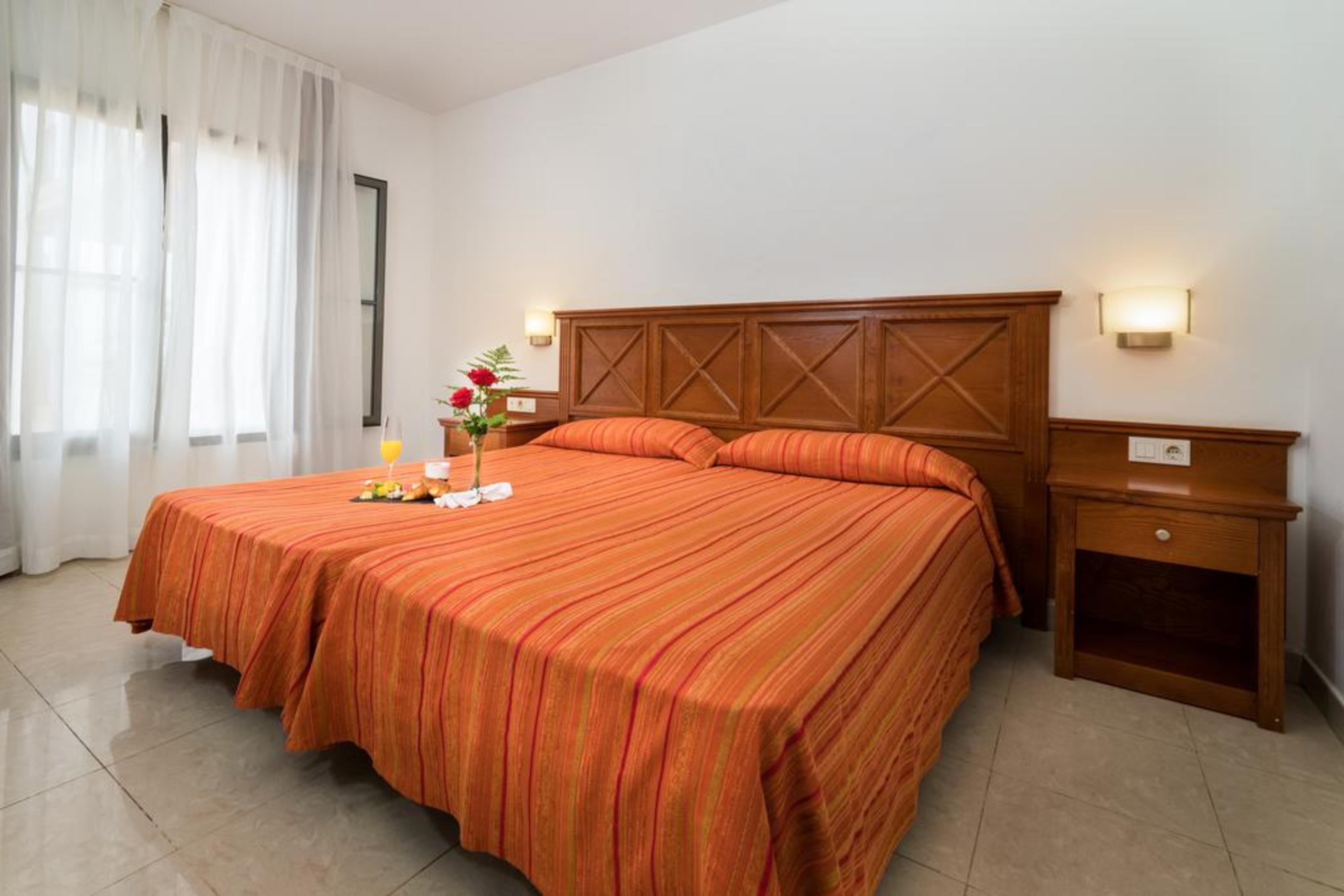 Broncemar Beach Suites Hotel