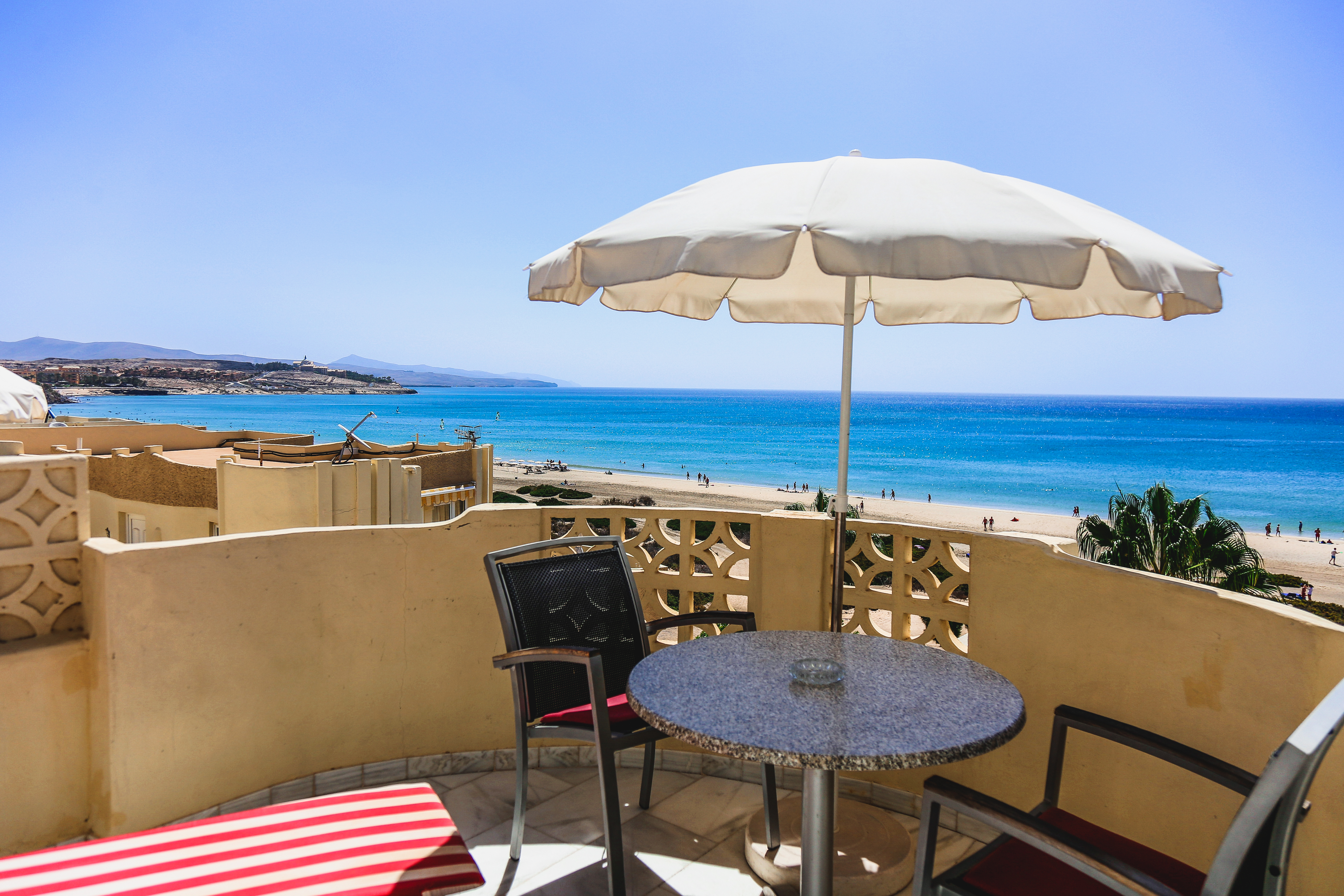 R2 Maryvent Beach Apartment