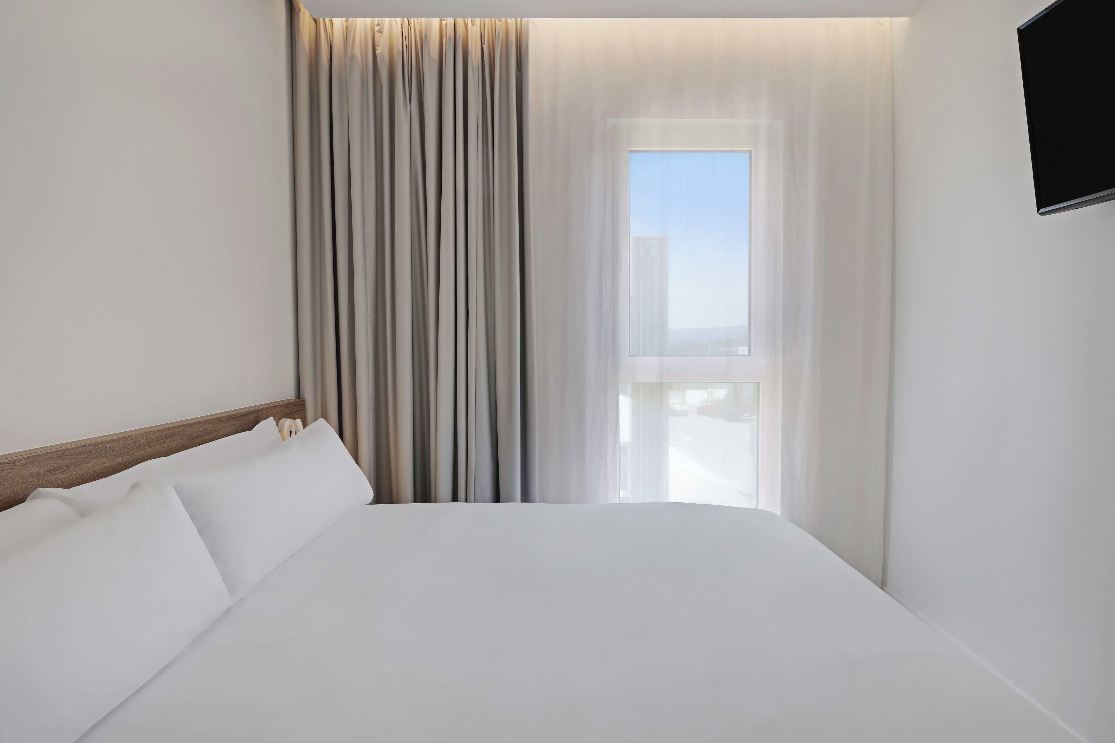 B&B HOTEL Santiago Milladoiro