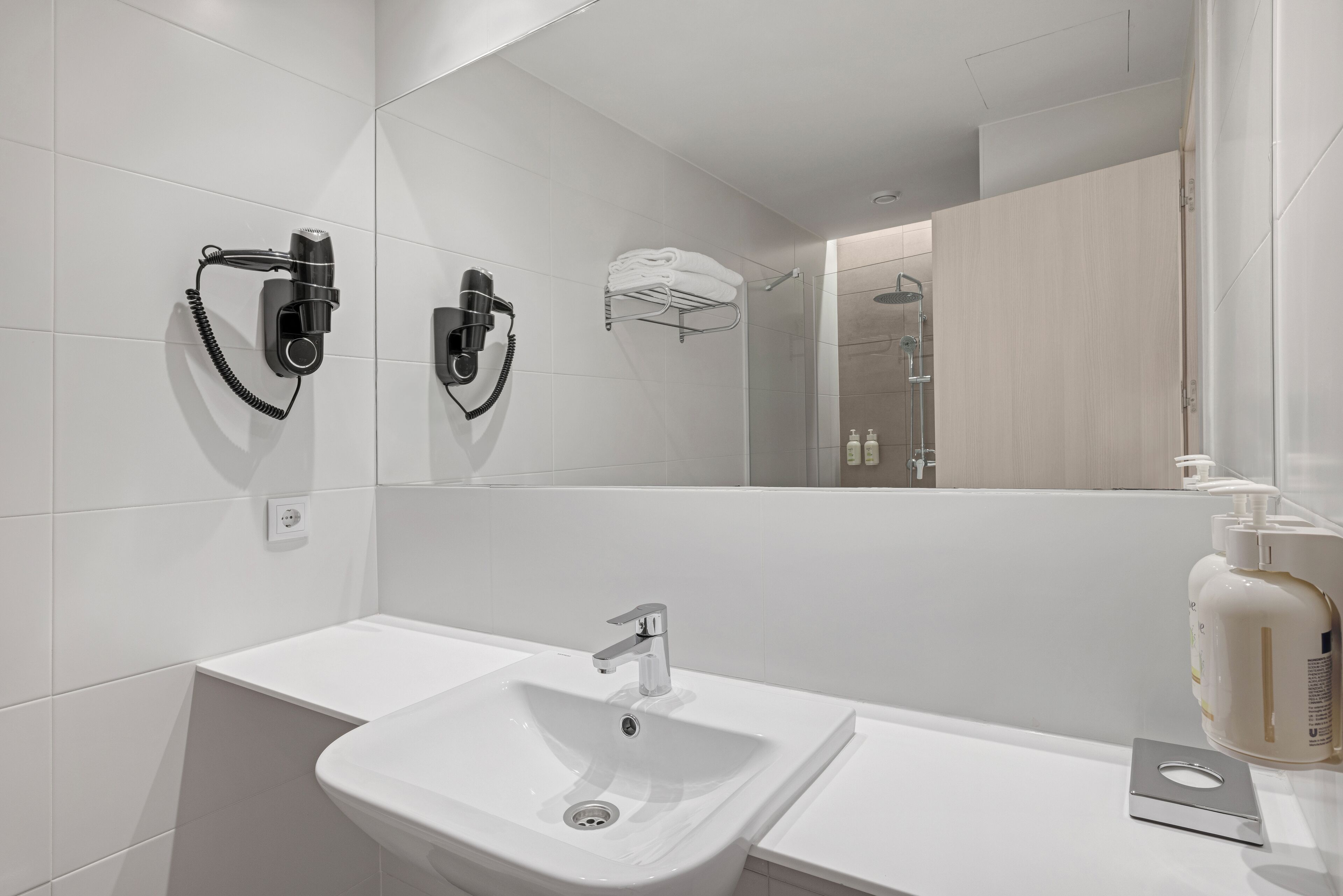 B&B HOTEL Santiago Milladoiro