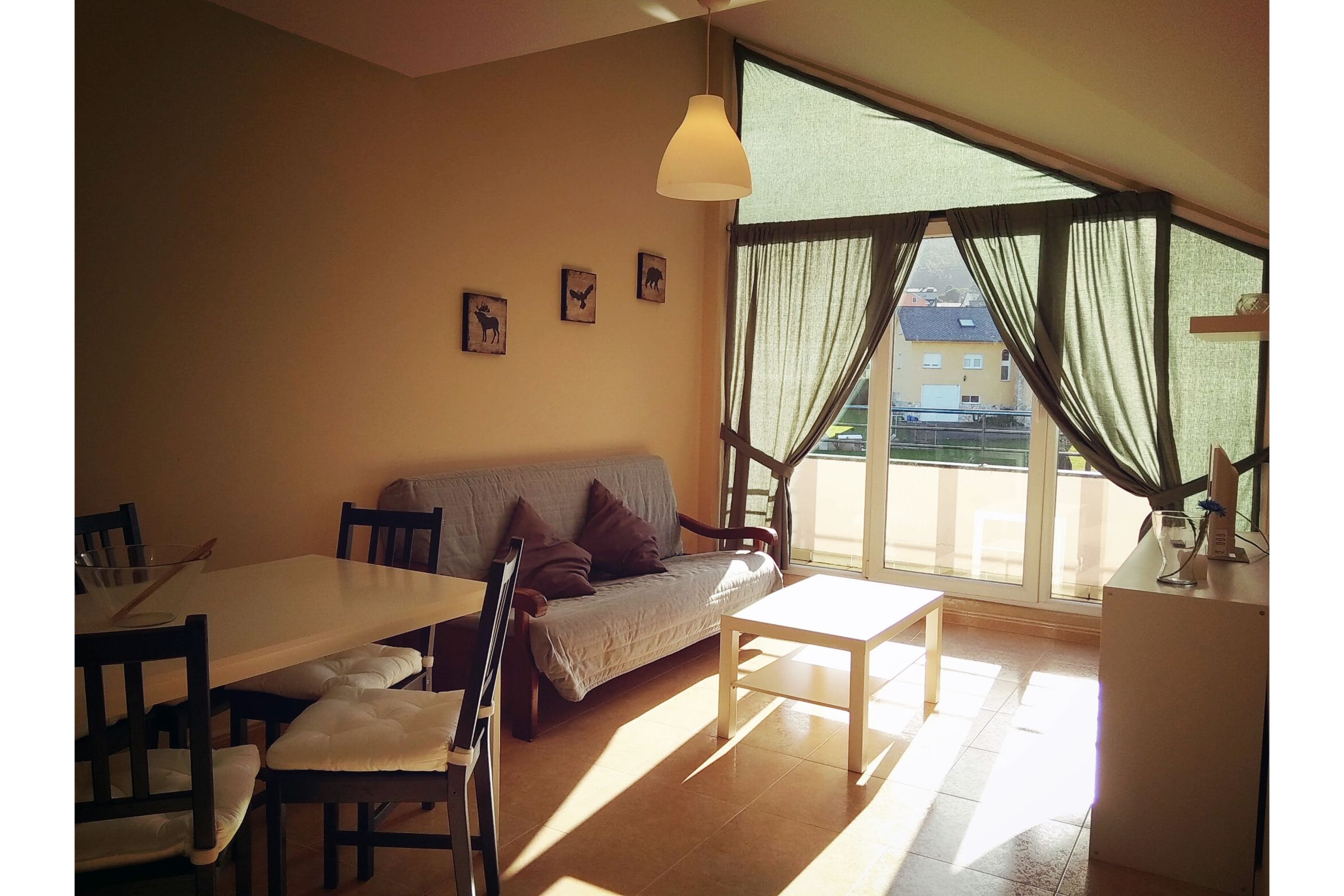 Apartamentos Playa de las Catedrales 3000
