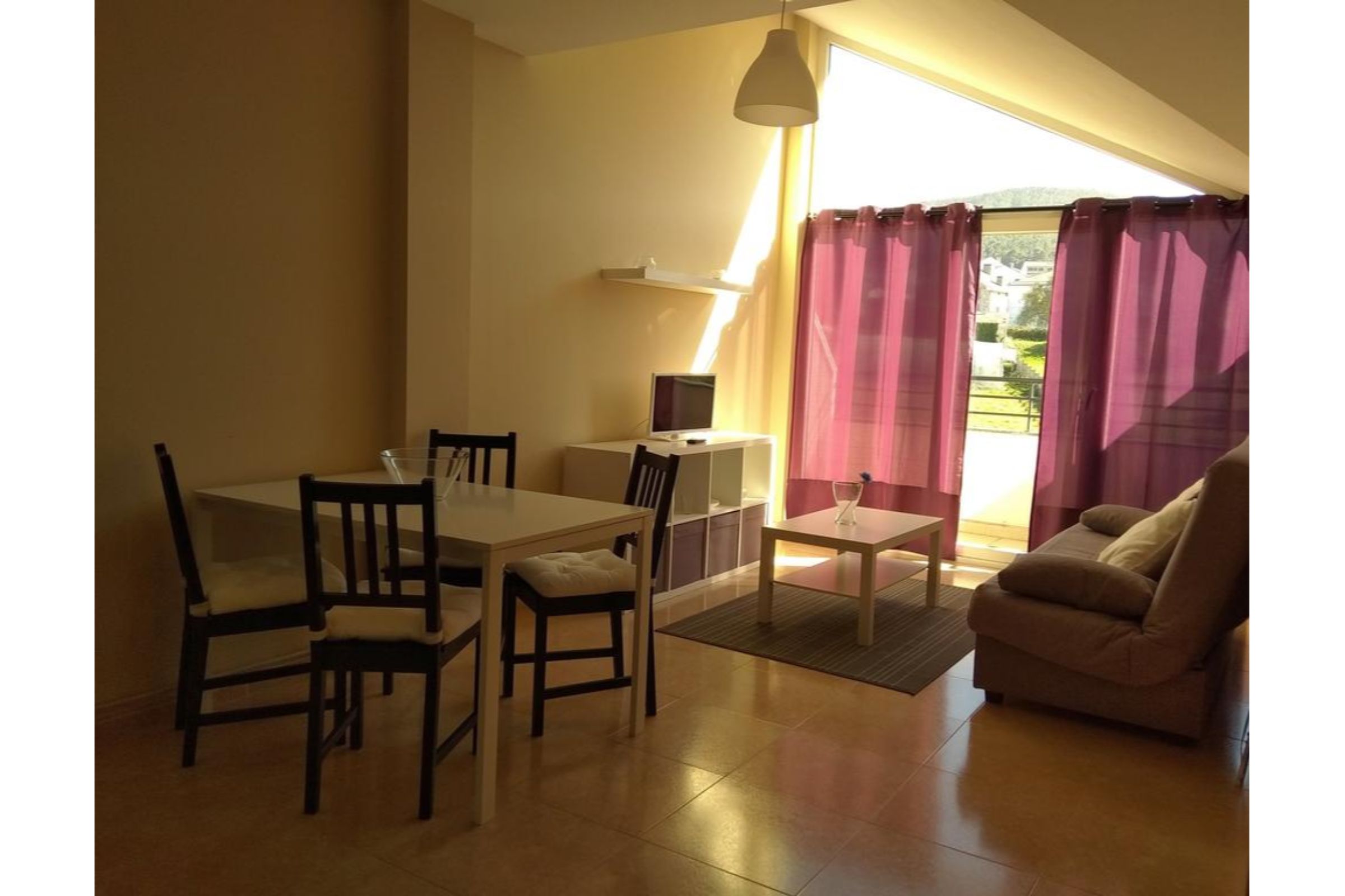 Apartamentos Playa de las Catedrales 3000
