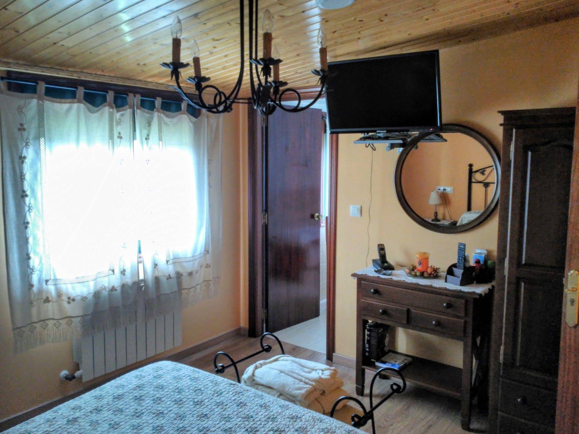 Casa Rural Os Carballos
