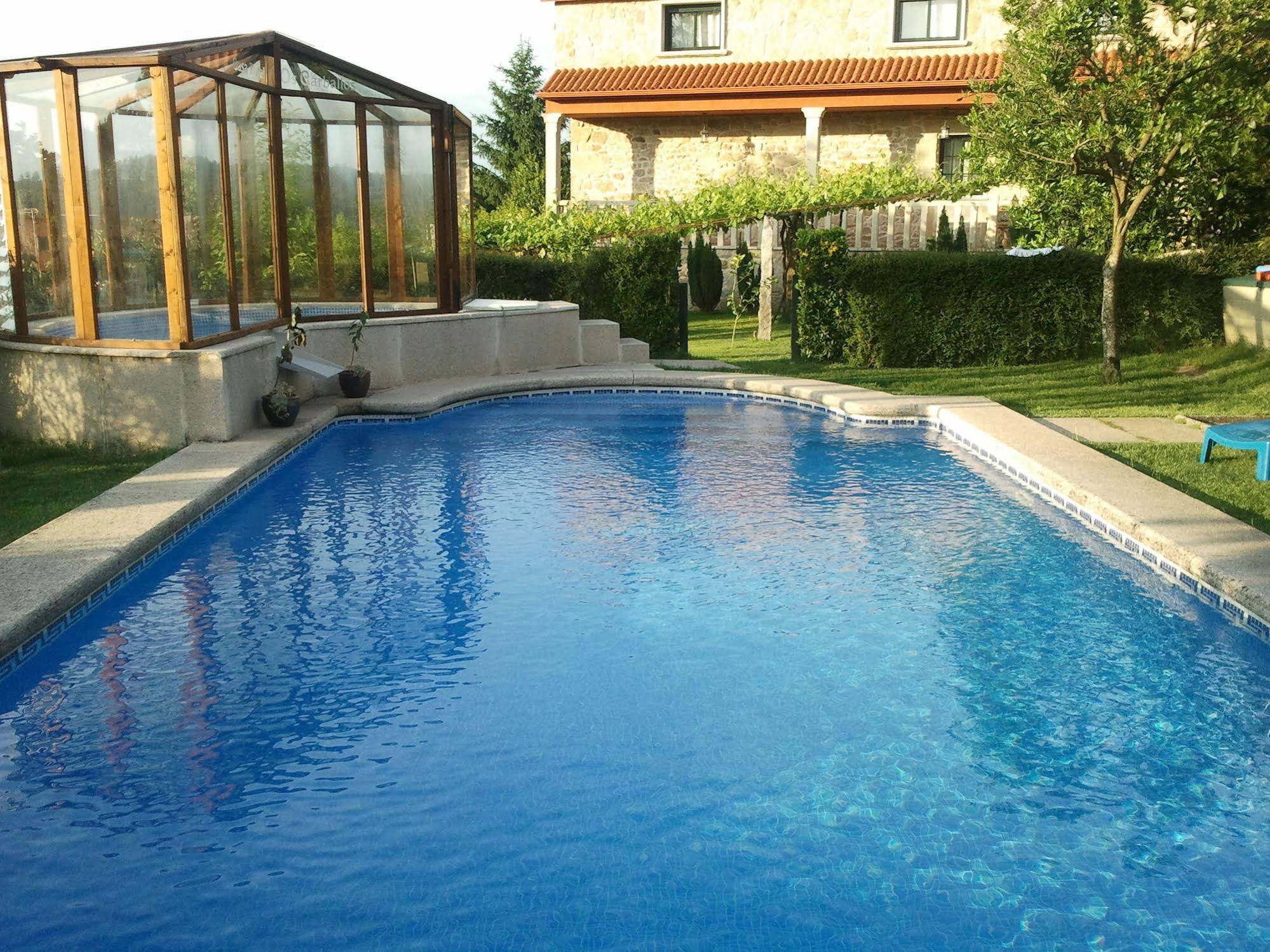 Casa Rural Os Carballos